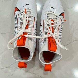 Excellent condition!!! Nike Vapor football cleats. Worn one shirt season.